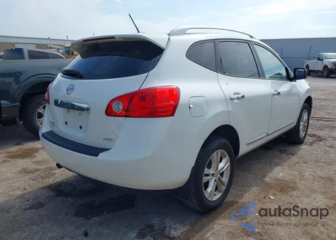 2015 Nissan Rogue Select S z USA, uszkodzony, nr VIN JN8AS5MV2FW756148